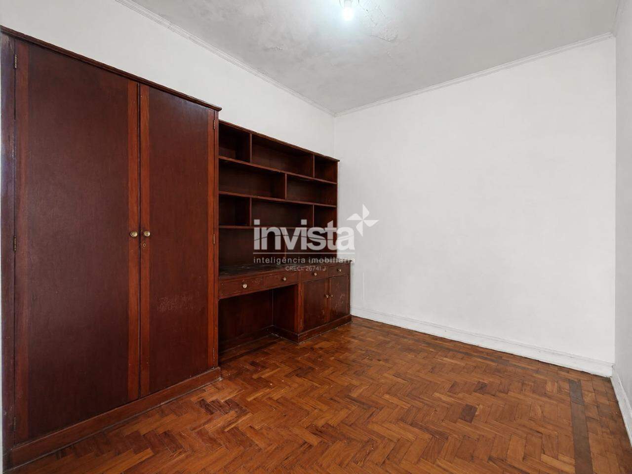 CASA COM ED&Iacute;CULA PARA FINS COMERCIAIS - Santos