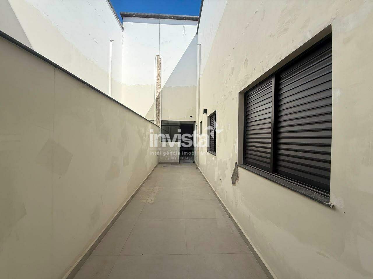 Casa Sobreposta Baixa para aluguel no bairro Estu&aacute;rio - Santos
