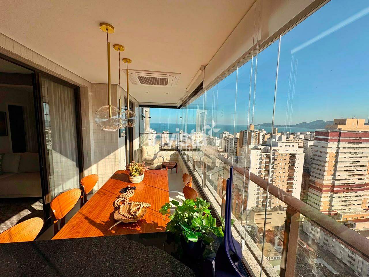 C&oacute;digo: 43468 R$ 2.500.000,00 Apartamento &agrave; venda em Santos-SP no bairro Gonzaga, com 2 dormit&oacute;rios e 106m&sup2; 106 m&sup2; 2 quartos 2 vagas - Santos