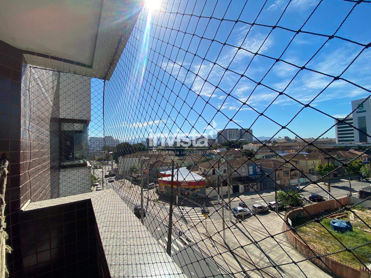 Apartamento com piscina e poratia 24 horas para alugar na Encruzilhada - Santos