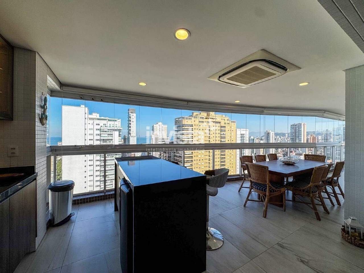C&oacute;digo: 43508 R$ 3.300.000,00 Apartamento &agrave; venda em Santos-SP no bairro Aparecida, com 3 dormit&oacute;rios e 165m&sup2; 165 m&sup2; 3 quartos 3 vagas - Santos
