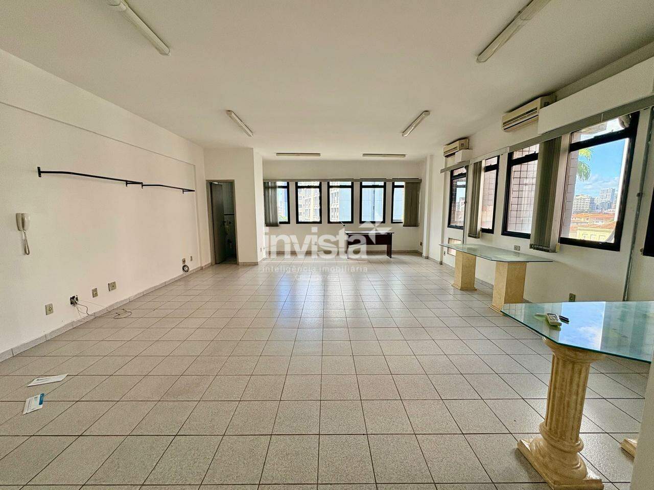 C&oacute;digo: 43673 R$ 350.000,00 Sala Comercial &agrave; venda em Santos-SP no bairro Gonzaga, com 0 dormit&oacute;rio e 55m&sup2; 55 m&sup2; 0 quartos 1 vaga - Santos