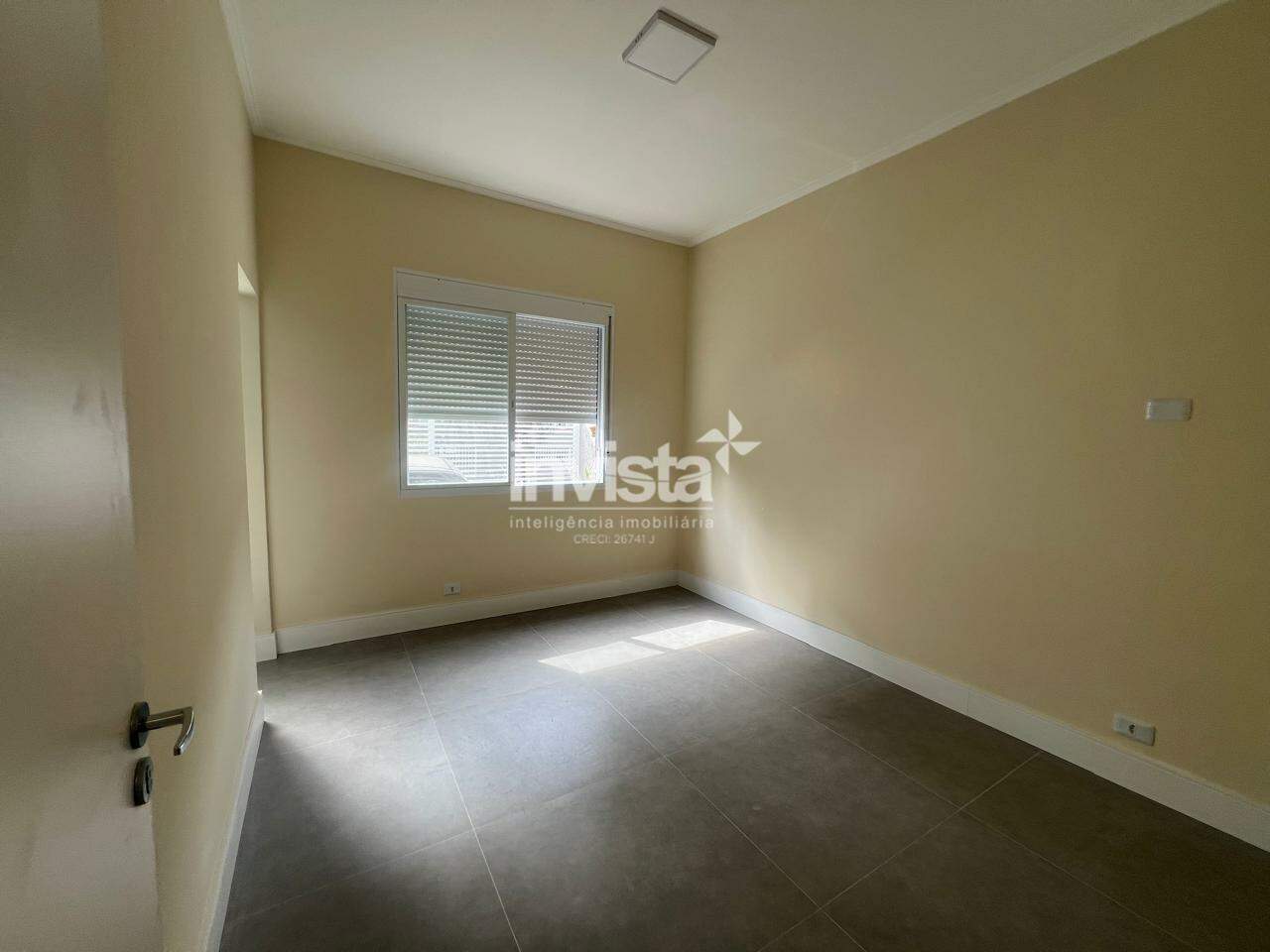 Apartamento T&eacute;rreo para aluguel no bairro Boqueir&atilde;o - Santos