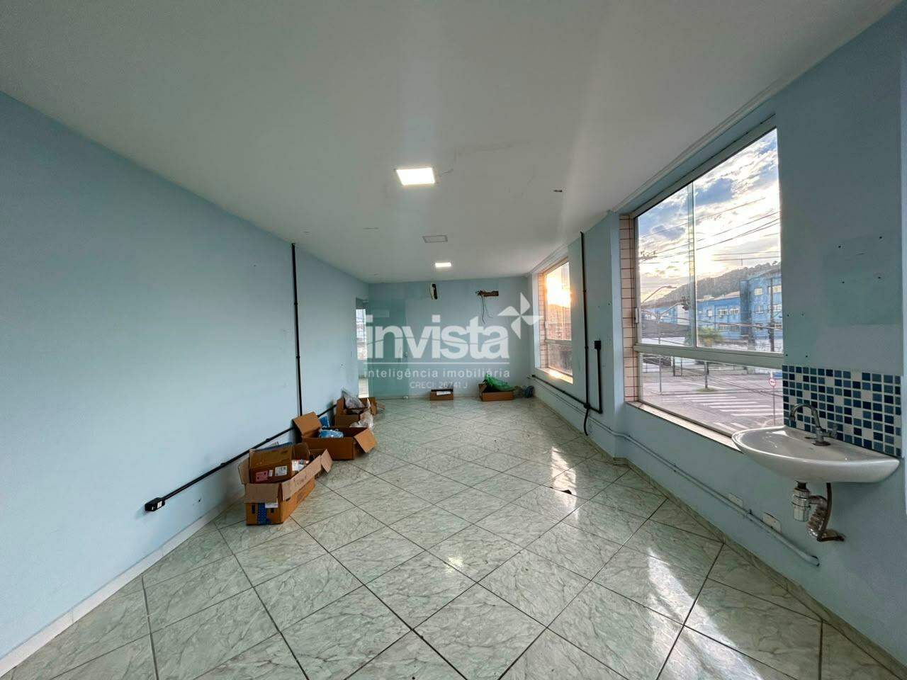 Sala Comercial de 90 m&sup2; na Conselheiro N&eacute;bias - Santos