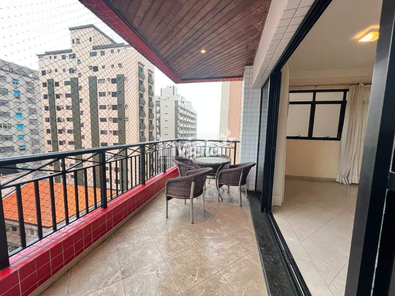 C&oacute;digo: 44102 R$ 9.000,00 Apartamento para alugar em Santos-SP no bairro Aparecida, com 4 dormit&oacute;rios e 200m&sup2; 200 m&sup2; 4 quartos 2 vagas - Santos