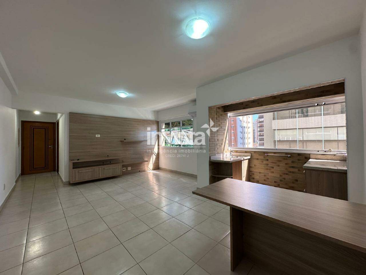 C&oacute;digo: 44120 R$ 7.000,00 Apartamento para alugar em Santos-SP no bairro Embar&eacute;, com 3 dormit&oacute;rios e 130m&sup2; 130 m&sup2; 3 quartos 2 vagas - Santos