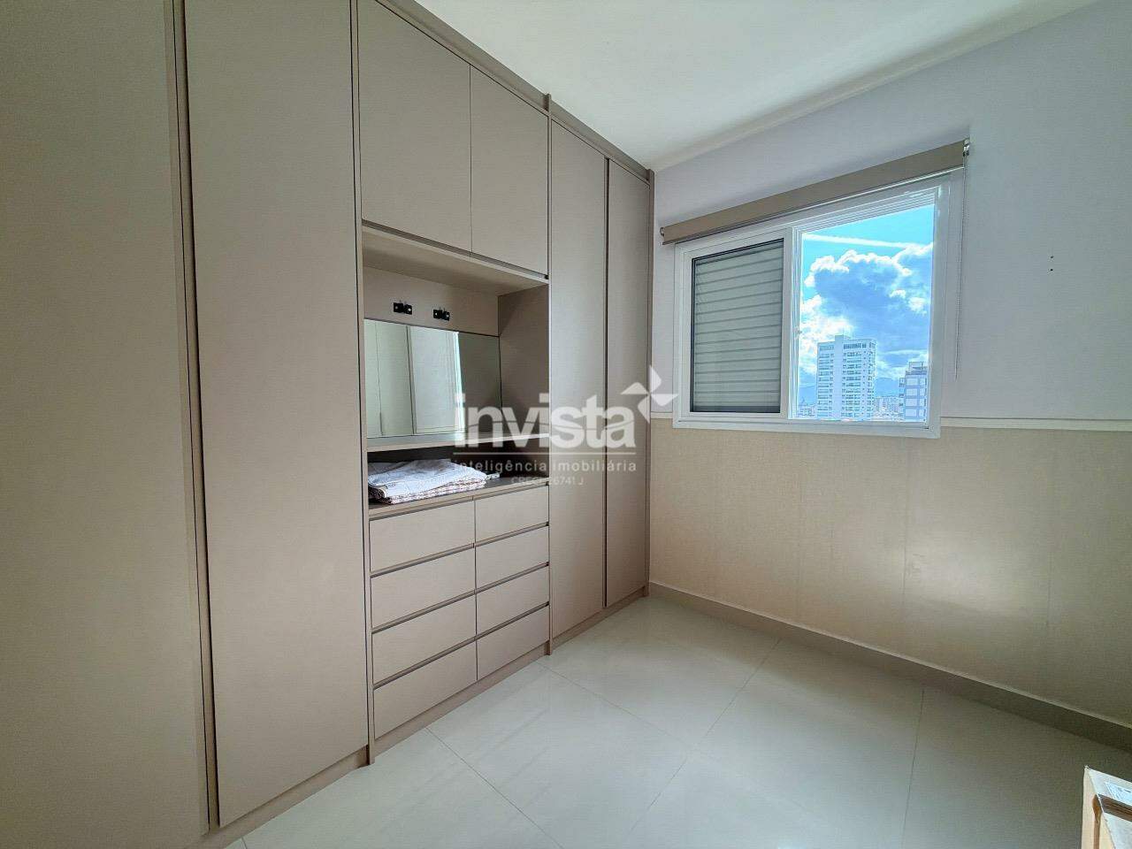 Apartamento para aluguel no bairro Embar&eacute; - Santos