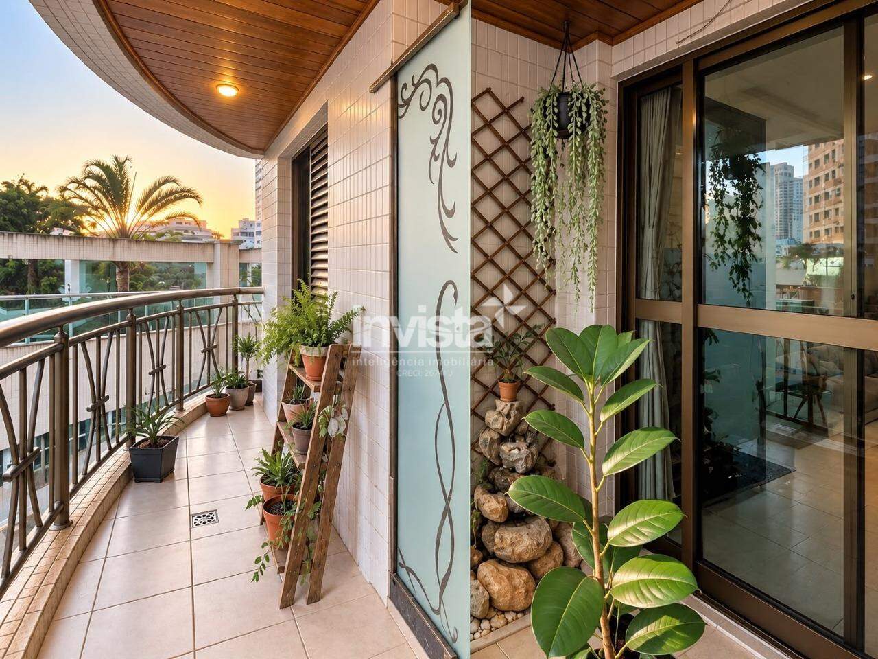 C&oacute;digo: 44215 R$ 1.050.000,00 Apartamento &agrave; venda em Santos-SP no bairro Ponta da Praia, com 2 dormit&oacute;rios e 124m&sup2; 124 m&sup2; 2 quartos 2 vagas - Santos