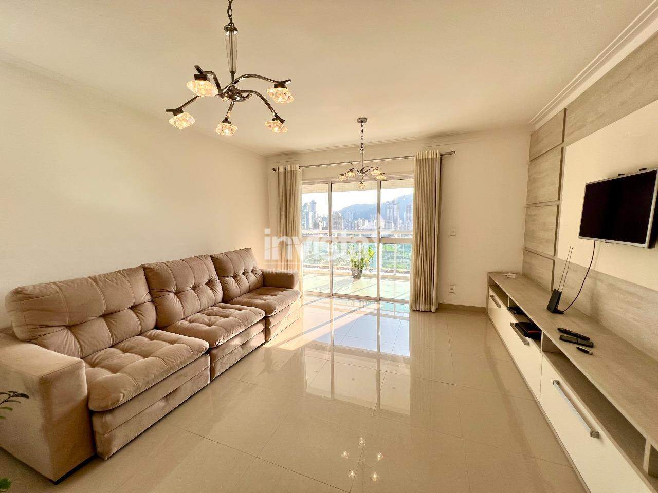 C&oacute;digo: 44242 R$ 1.400.000,00 Apartamento &agrave; venda em Santos-SP no bairro Gonzaga, com 3 dormit&oacute;rios e 110m&sup2; 110 m&sup2; 3 quartos 2 vagas - Santos