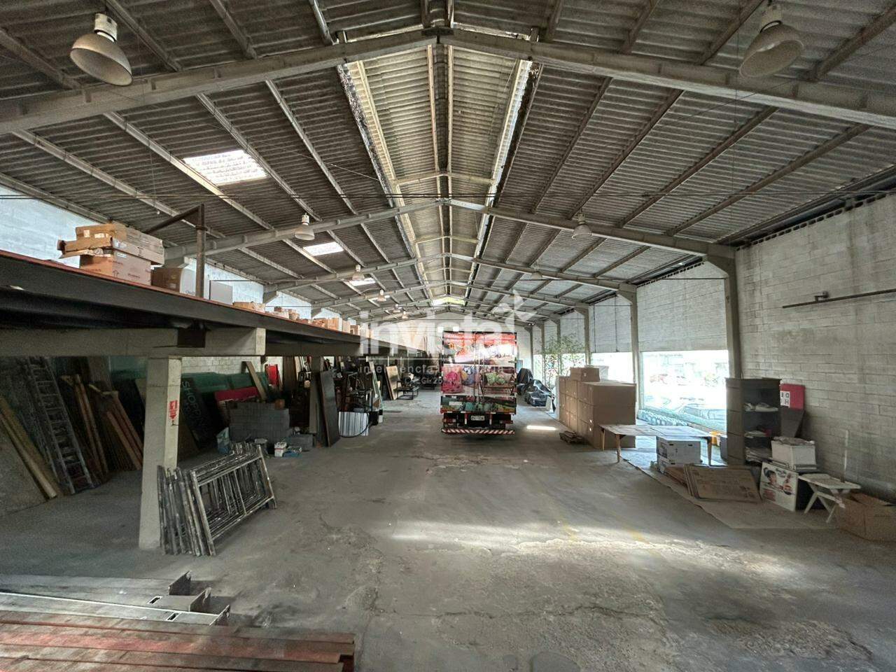 C&oacute;digo: 44477 R$ 60.000,00 Galp&atilde;o para alugar em Santos-SP no bairro Jabaquara, com 0 dormit&oacute;rio e 1000m&sup2; 1000 m&sup2; 0 quartos 12 vagas - Santos