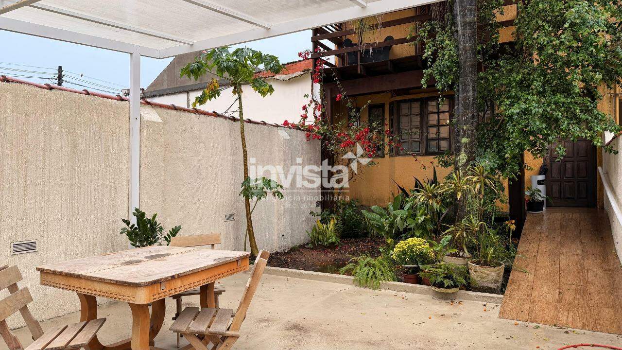 C&oacute;digo: 44723 R$ 990.000,00 Casa &agrave; venda em Santos-SP no bairro Vila Mathias, com 3 dormit&oacute;rios e 150m&sup2; 150 m&sup2; 3 quartos 2 vagas - Santos