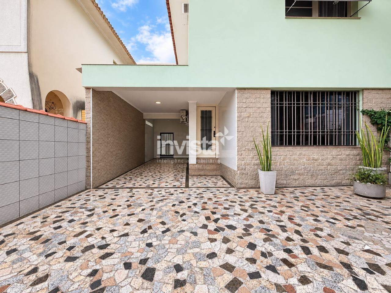 C&oacute;digo: 44811 R$ 1.990.000,00 Casa &agrave; venda em Santos-SP no bairro Aparecida, com 4 dormit&oacute;rios e 171m&sup2; 171 m&sup2; 4 quartos 3 vagas - Santos
