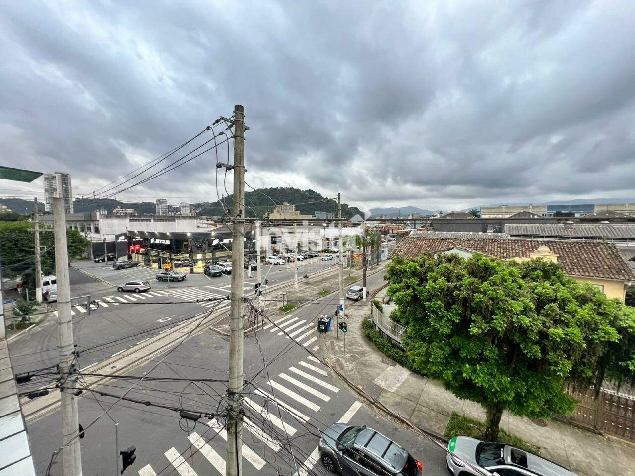 Sala comercial para alugar no bairro Vila Mathias - Santos