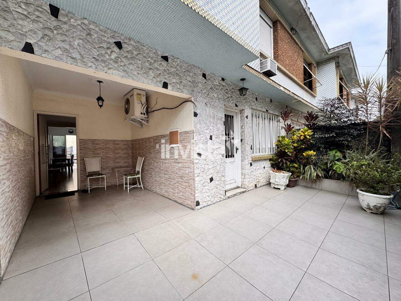 C&oacute;digo: 44876 R$ 1.100.000,00 Casa &agrave; venda em Santos-SP no bairro Campo Grande, com 4 dormit&oacute;rios e 130m&sup2; 130 m&sup2; 4 quartos 1 vaga - Santos