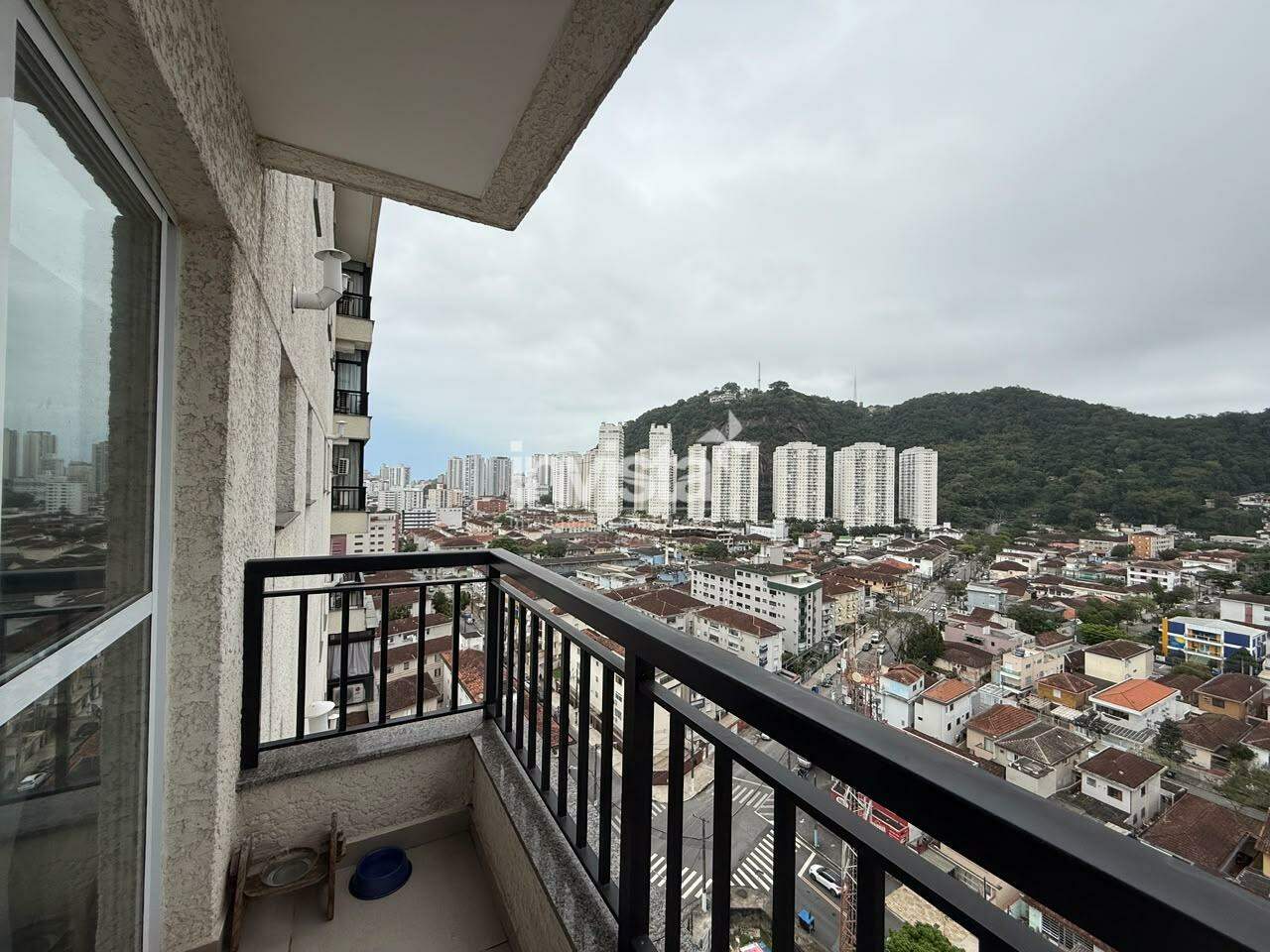 Apartamento para aluguel no bairro Marap&eacute; - Santos