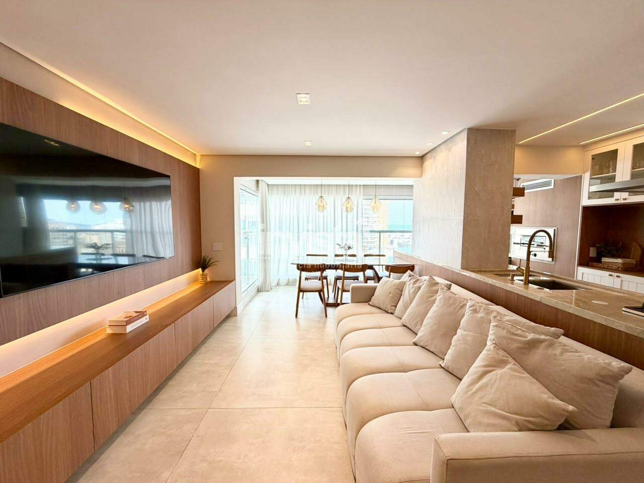 C&oacute;digo: 45108 R$ 1.890.000,00 Apartamento &agrave; venda em Santos-SP no bairro Gonzaga, com 3 dormit&oacute;rios e 99m&sup2; 99 m&sup2; 3 quartos 2 vagas - Santos