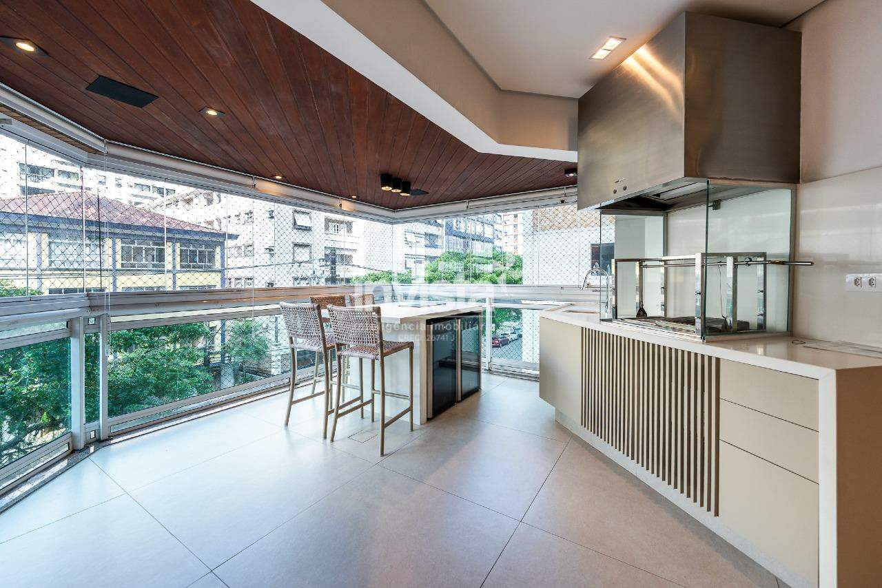 C&oacute;digo: 45282 R$ 16.000,00 Apartamento para alugar em Santos-SP no bairro Gonzaga, com 4 dormit&oacute;rios e 204m&sup2; 204 m&sup2; 4 quartos 3 vagas - Santos