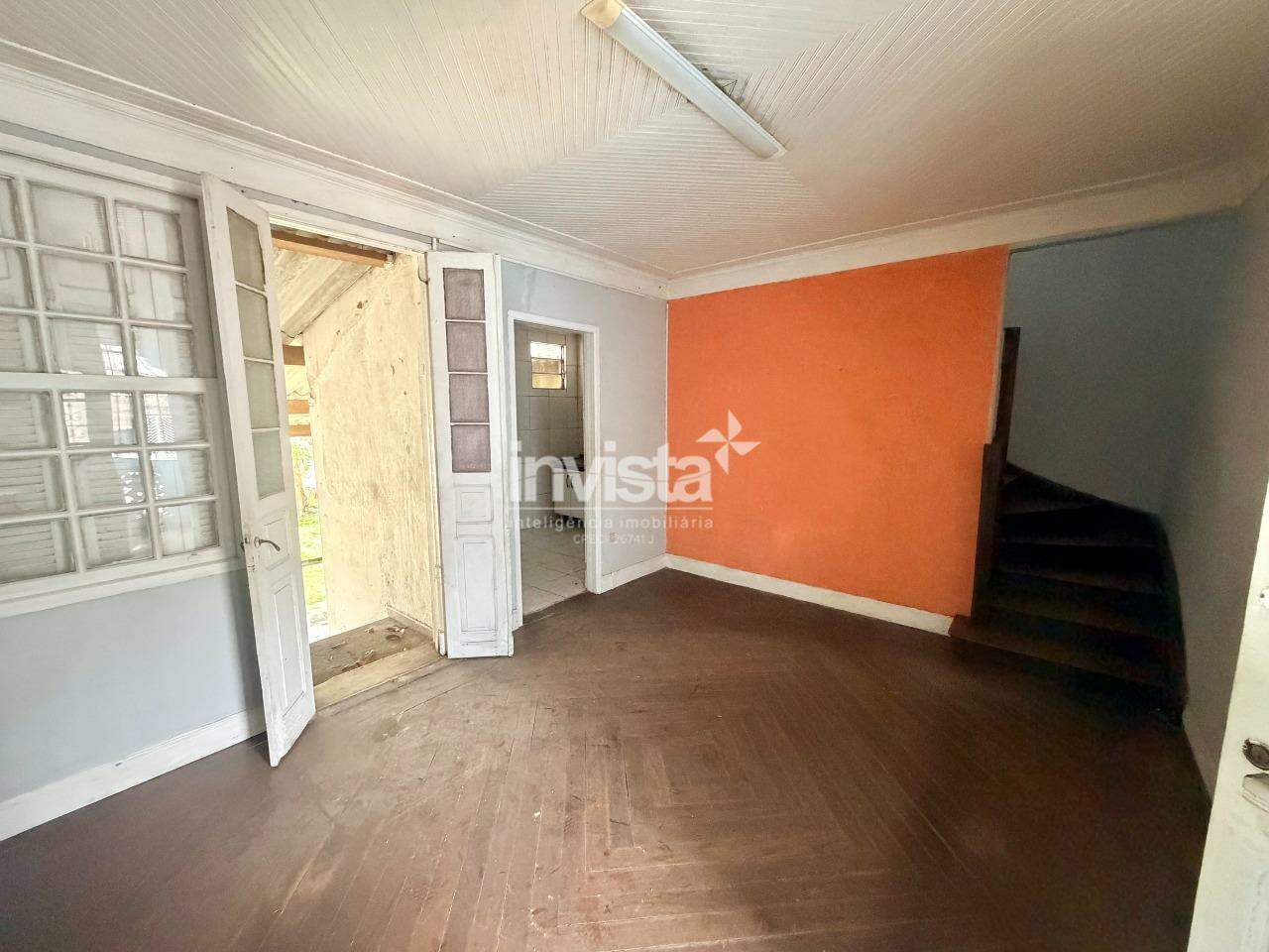 Casa &agrave; venda no bairro Encruzilhada - Santos
