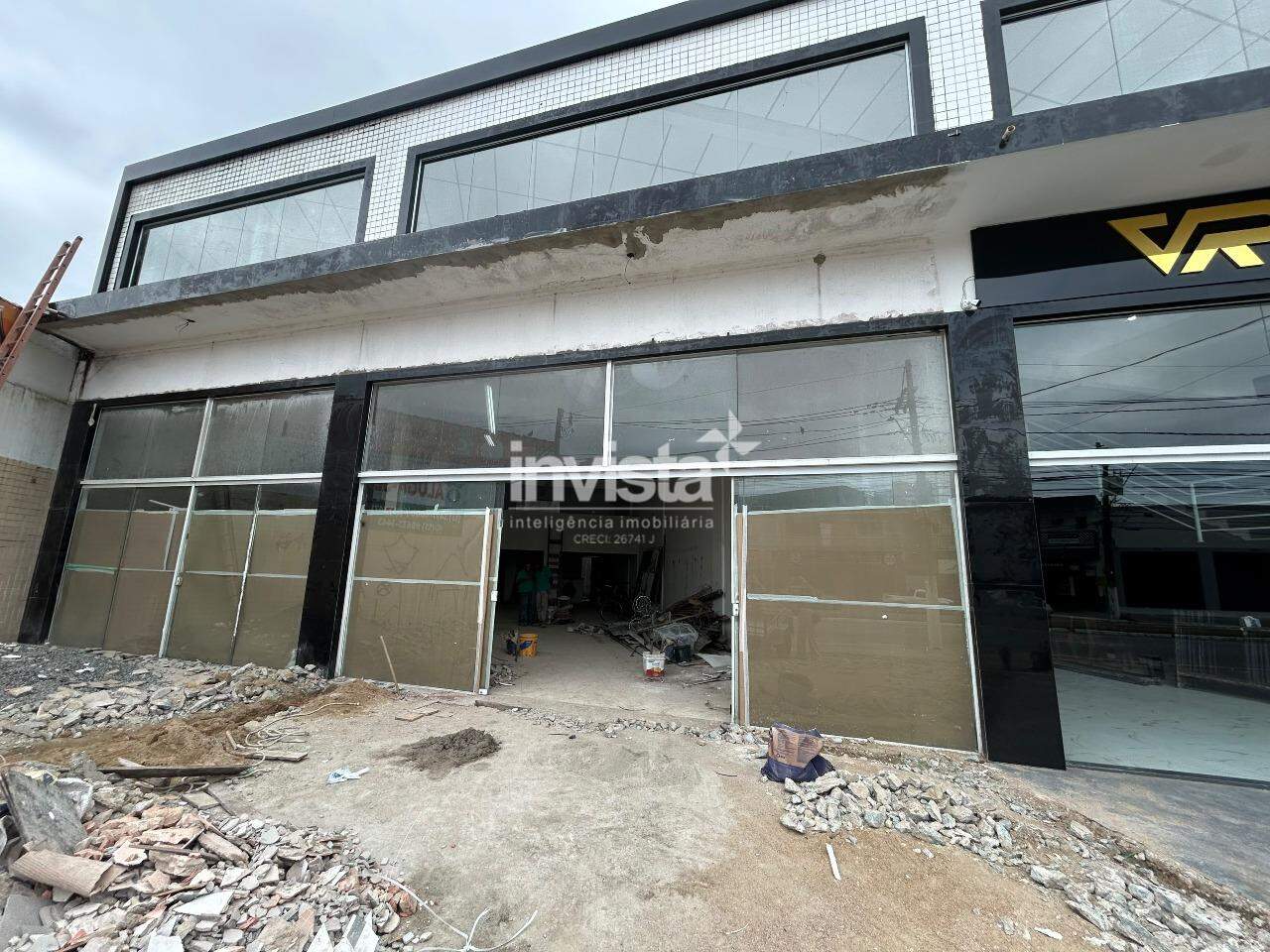 C&oacute;digo: 45542 R$ 33.000,00 Loja para alugar em Praia Grande-SP no bairro Mirim, com 0 dormit&oacute;rio e 470m&sup2; 470 m&sup2; 0 quartos 9 vagas - Santos