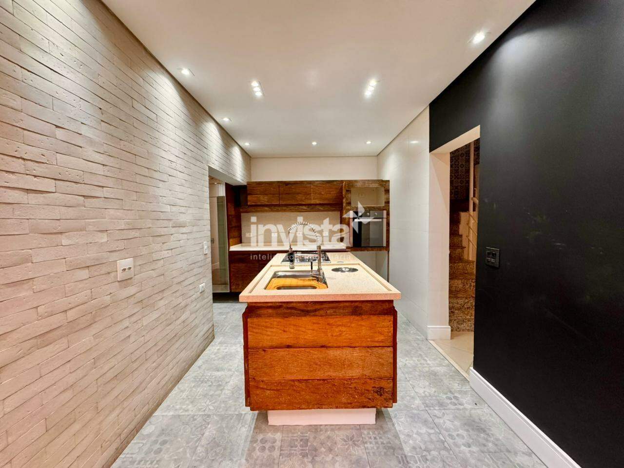 Casa &agrave; venda em Santos-SP no bairro Marap&eacute;, com 3 dormit&oacute;rios e 150m&sup2; - Santos