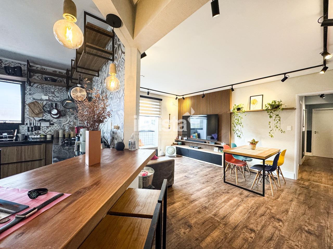 Apartamento à venda no bairro Embaré