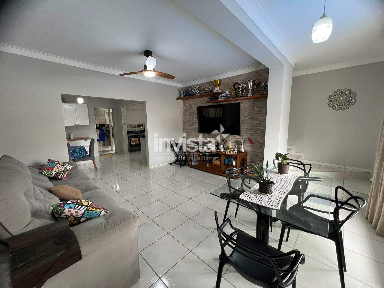 Sobrado &agrave; venda em Santos-SP no bairro Marap&eacute;, com 3 dormit&oacute;rios e 168m&sup2; - Santos