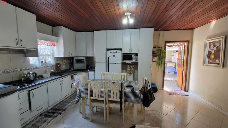 Casa à venda no Passa Vinte: 