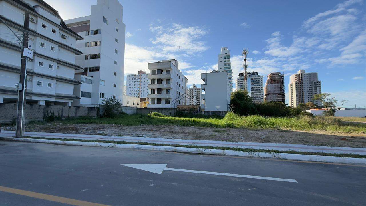 Terreno à venda no Cidade Universitária Pedra Branca: 