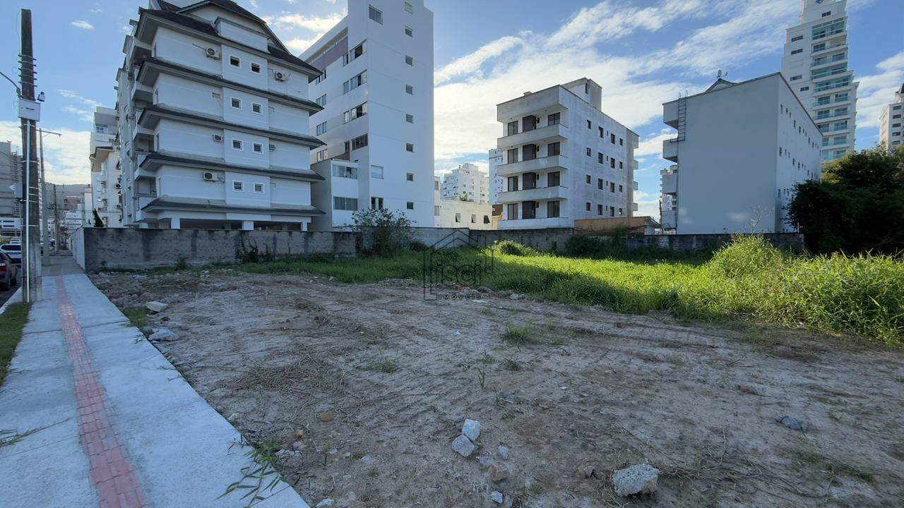 Terreno à venda no Cidade Universitária Pedra Branca: 