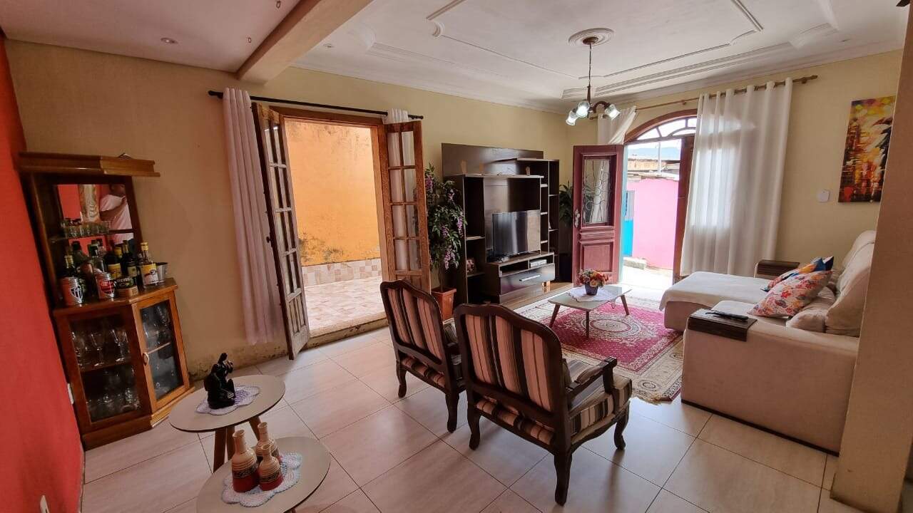 Casa à venda no Bairro Nossa Senhora do Carmo: 