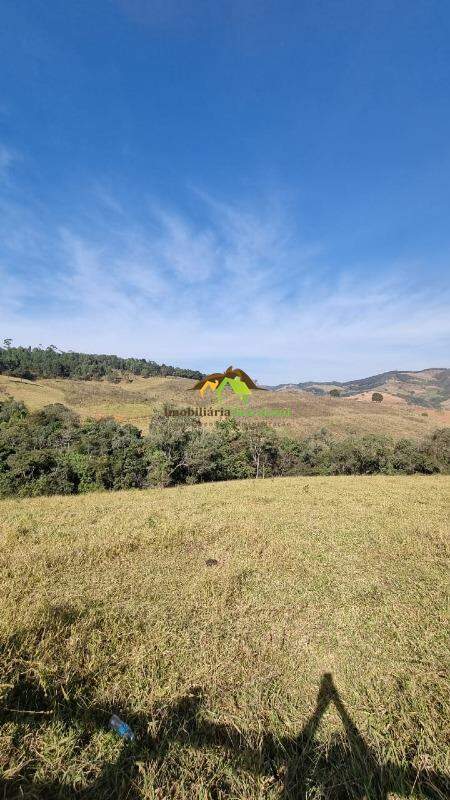 Fazenda à venda no Água Limpa: 