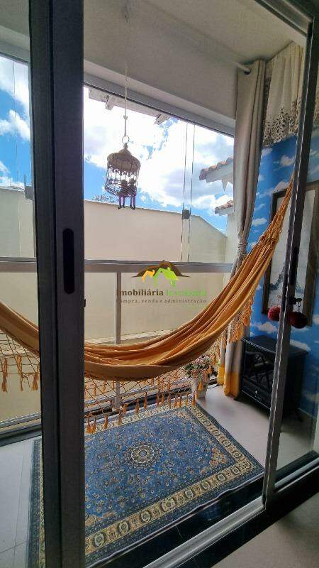 Apartamento à venda no Bairro Nossa Senhora de Lourdes: 