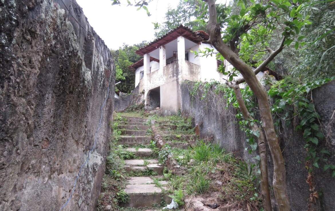 Lote à venda no Antônio Dias: 