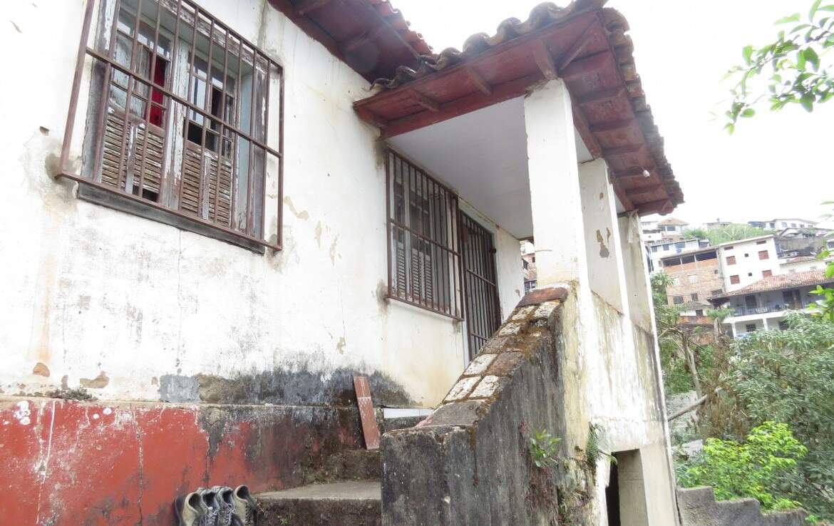 Lote à venda no Antônio Dias: 