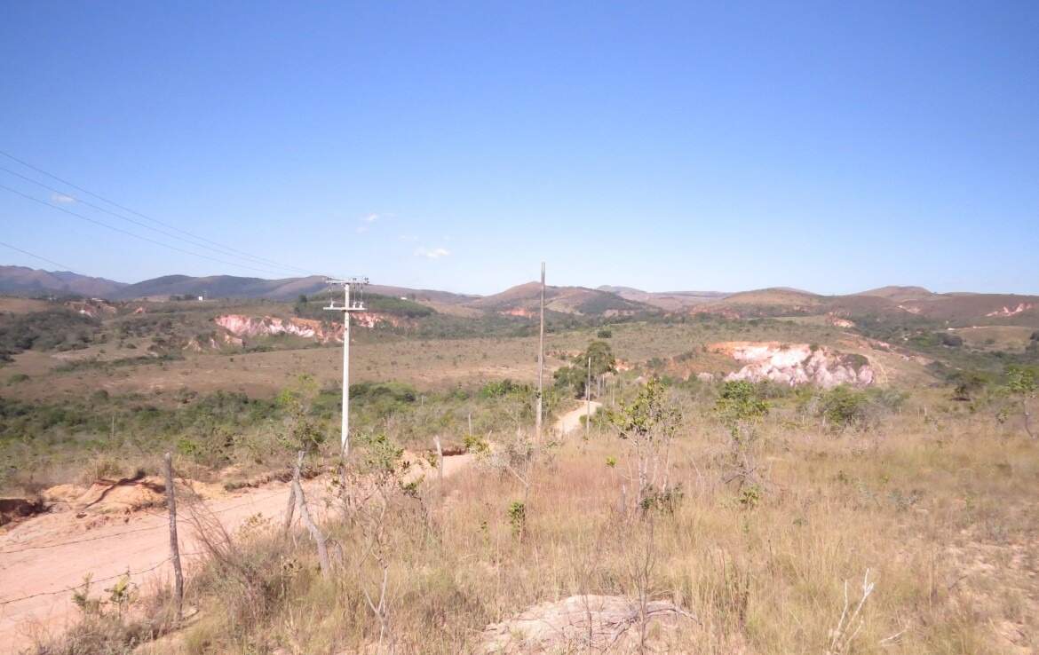 Lote à venda no SANTO ANTONIO DO LEITE: 