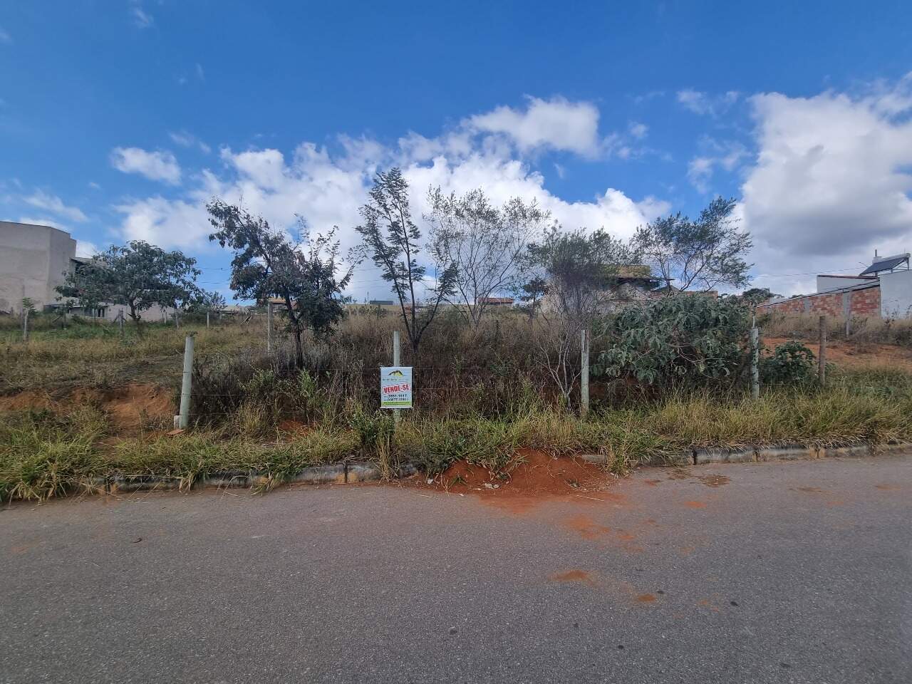 Lote à venda no Parque da Lagoa: 