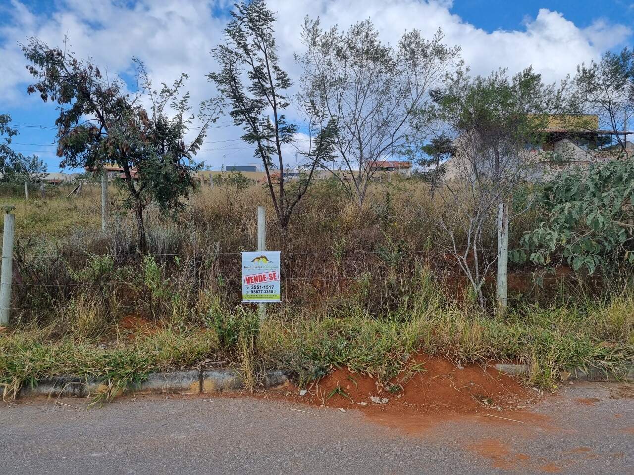 Lote à venda no Parque da Lagoa: 
