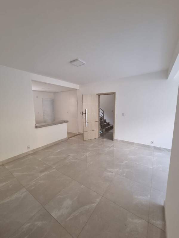 Apartamento à venda no Bairro Nossa Senhora de Lourdes: 