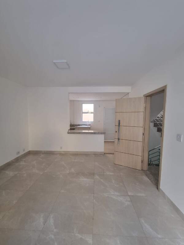 Apartamento à venda no Bairro Nossa Senhora de Lourdes: 