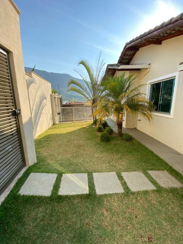 Casa à venda no Pioneiros: 