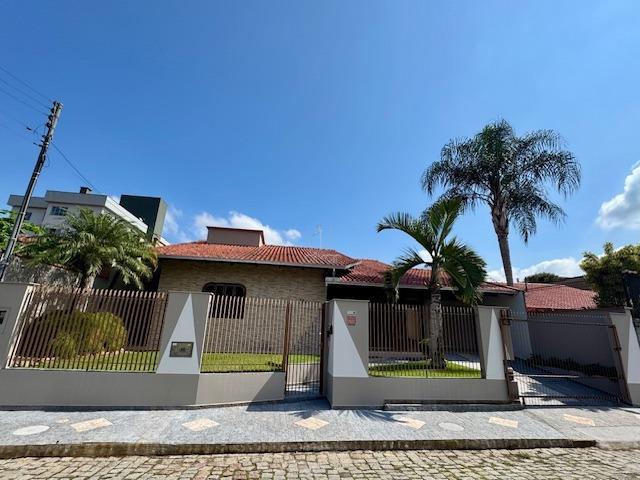 Casa à venda no Czerniewicz: 