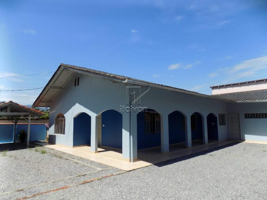 Casa à venda no Centro: 