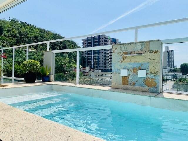 Cobertura à venda no Centro: 