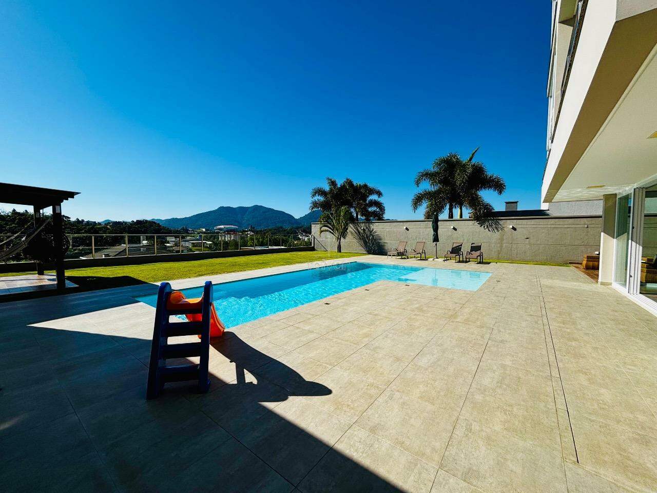 Apartamento à venda no Jaraguá Esquerdo: 