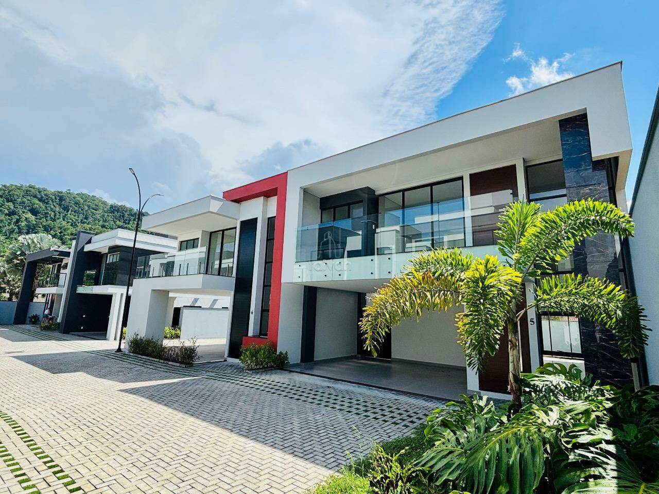 Casa à venda no Jaraguá Esquerdo: 