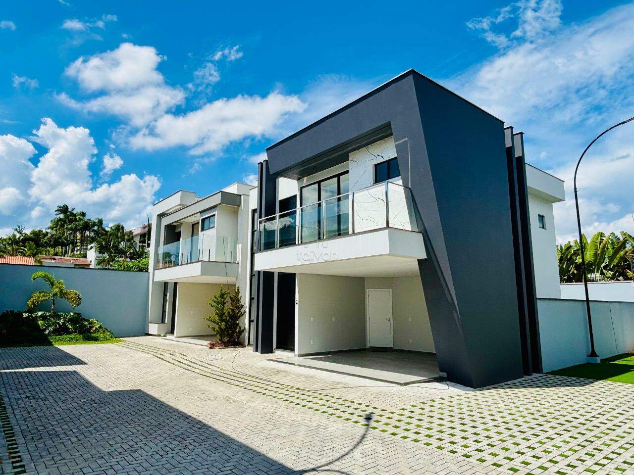 Casa à venda no Jaraguá Esquerdo: 