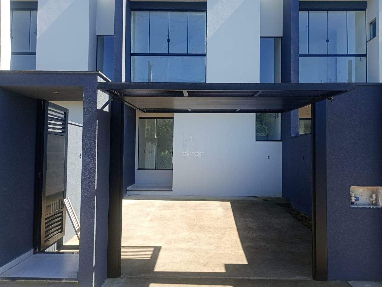 Geminado à venda no Três Rios do Norte: 