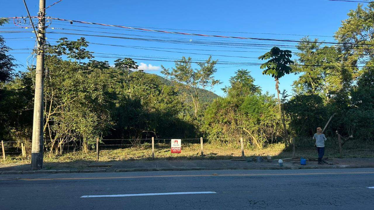 Terreno à venda no Amizade: 
