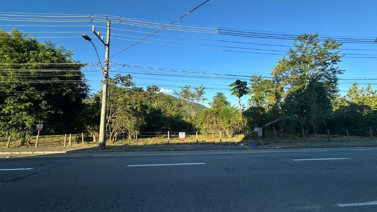 Terreno à venda no Amizade: 