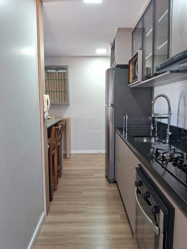 Apartamento para aluguel no Rau: 